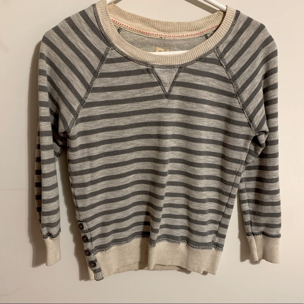 ⭐️Stripped Aerie Top